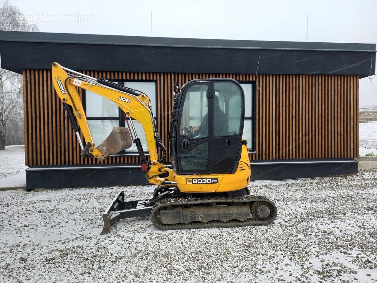 Pásové minirýpadlo JCB na prenájom aj s obsluhou
