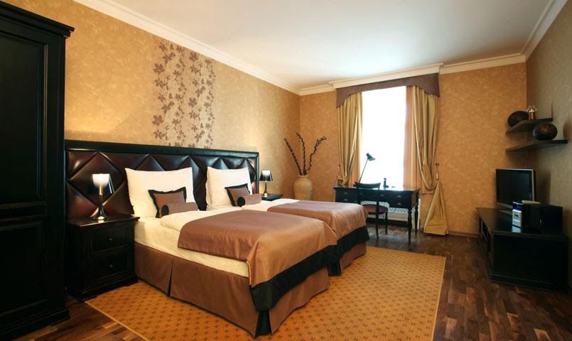Hotel – čelá postelí – čalúnnictvo KROJCOČAL