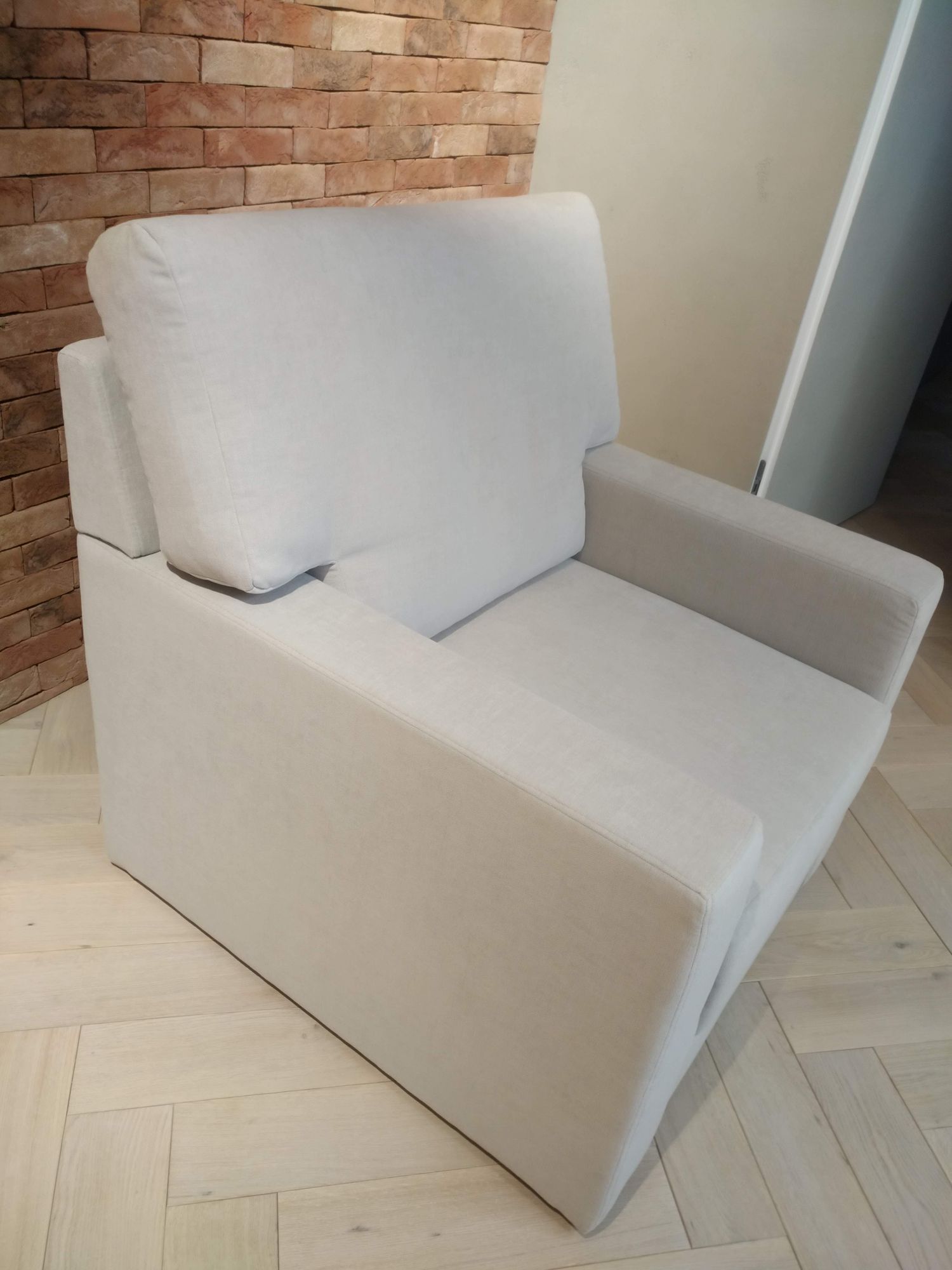 Renovácia kresla – čalúnnictvo KROJCOČAL