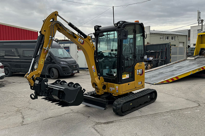 Rýpadlo Caterpillar 302.7