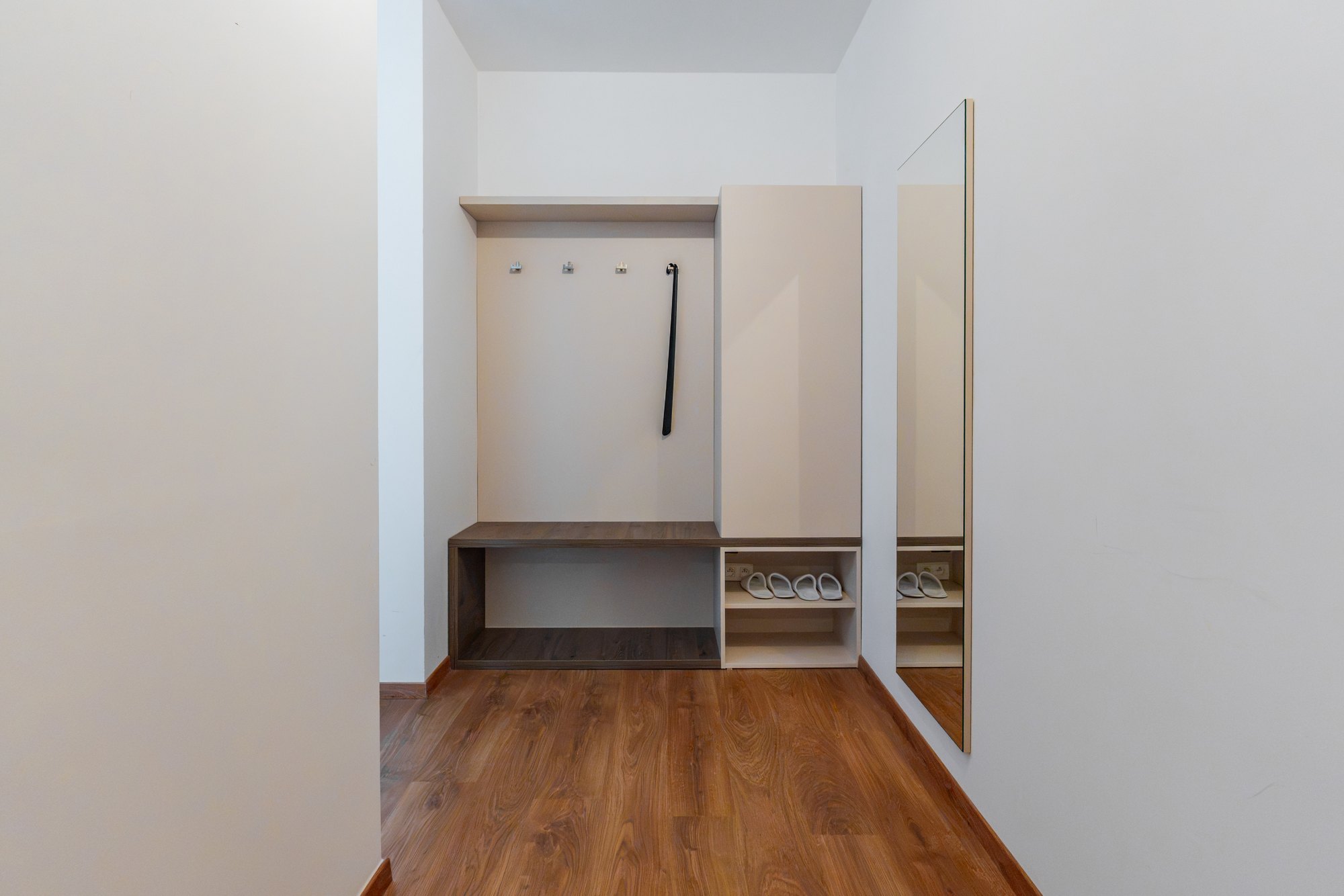 Hallway furniture set with a coat rack, open bench and tall cabinet in Satin and Brown Davos Oak shade, Bratislava.