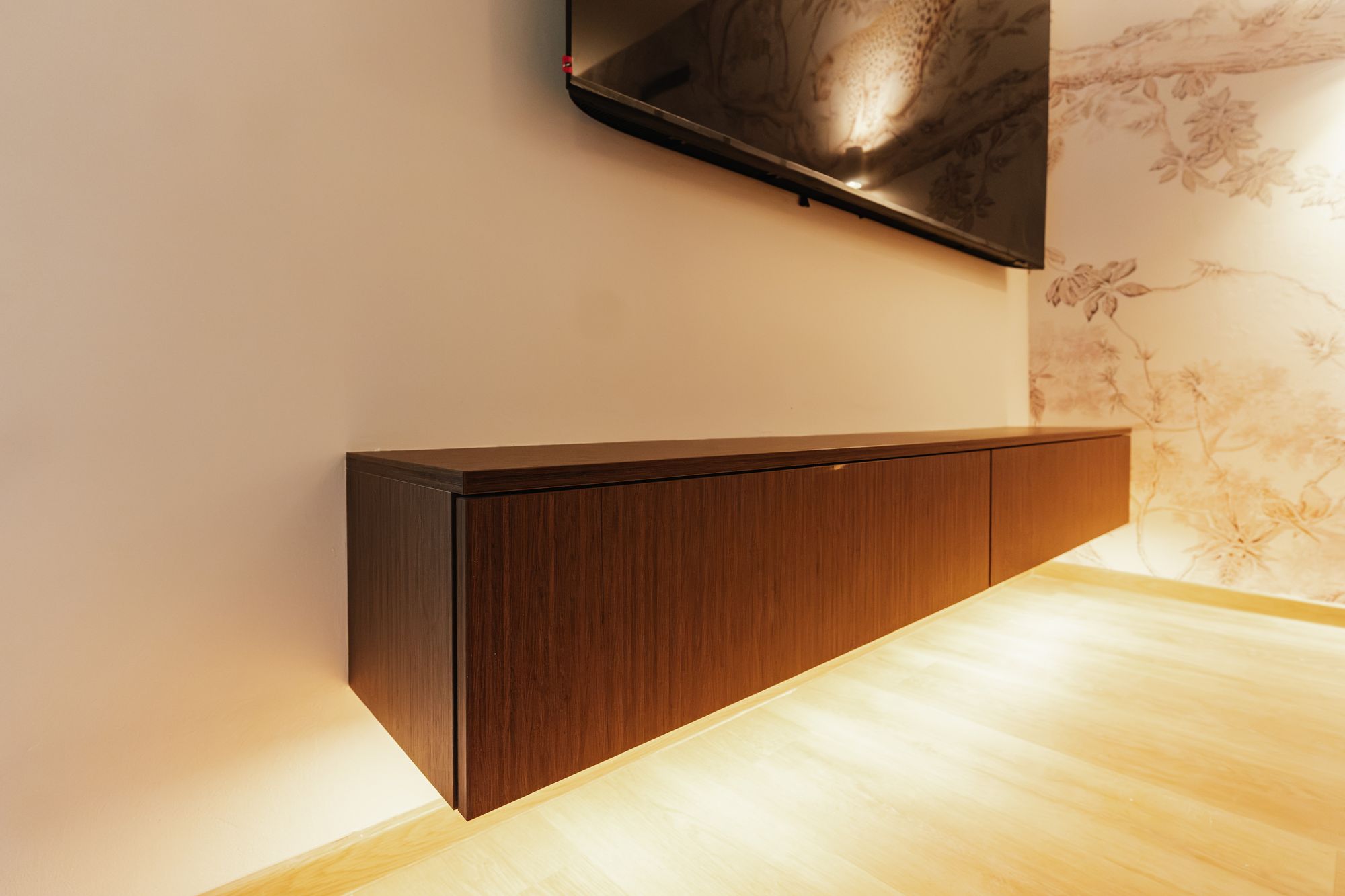 Floating TV cabinet in Brown Tonsberg Oak with LED lighting under the television, Croatia – Krk.