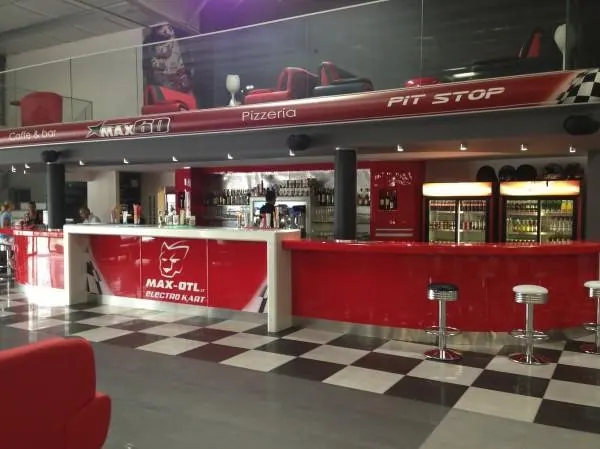 Reštaurácia motokárovej haly MAX 60